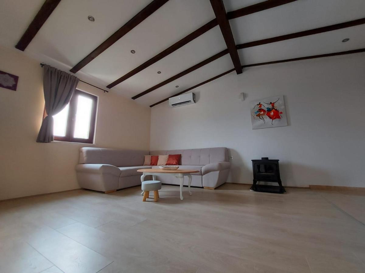 Holiday House Pag Zubovici Bagian luar foto