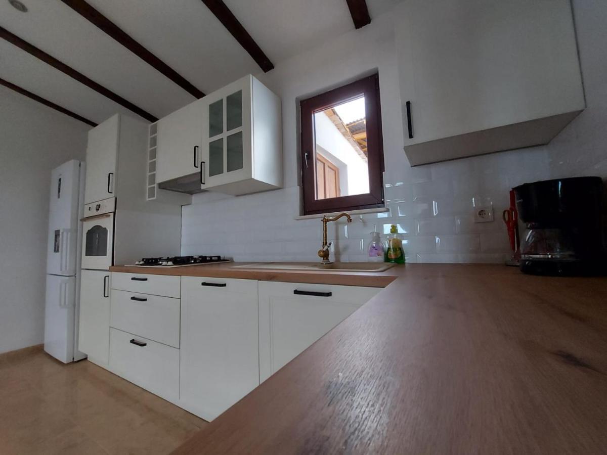 Holiday House Pag Zubovici Bagian luar foto