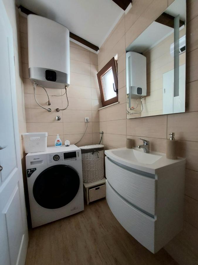 Holiday House Pag Zubovici Bagian luar foto