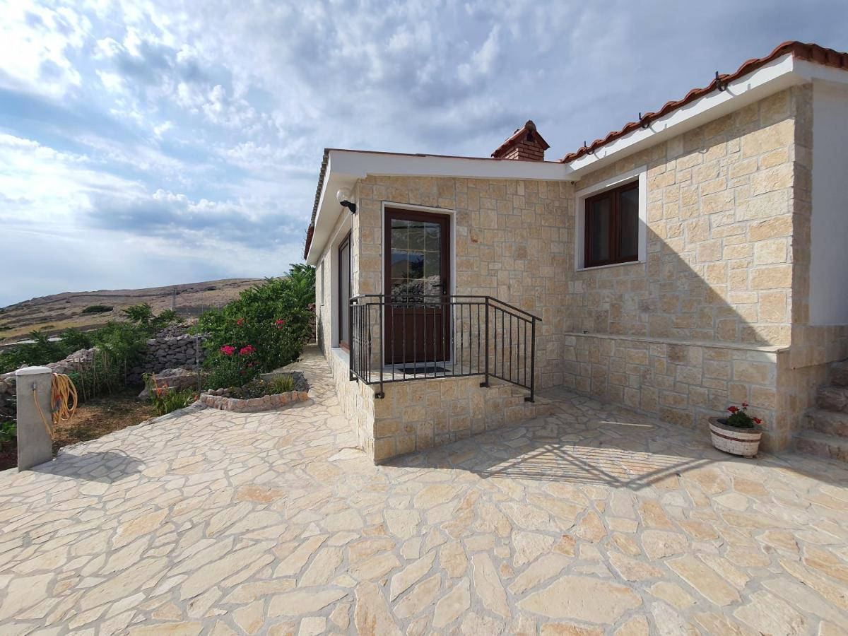 Holiday House Pag Zubovici Bagian luar foto