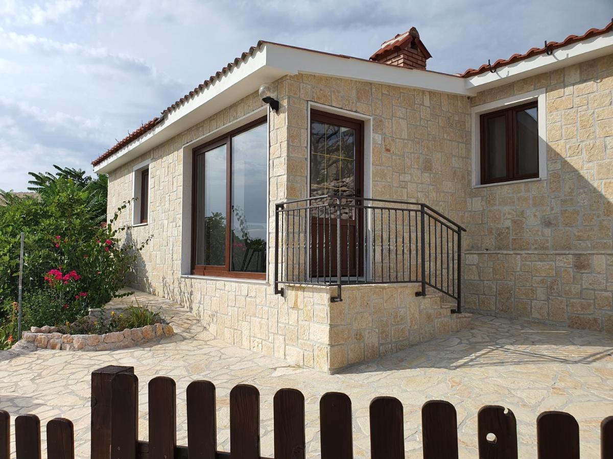 Holiday House Pag Zubovici Bagian luar foto