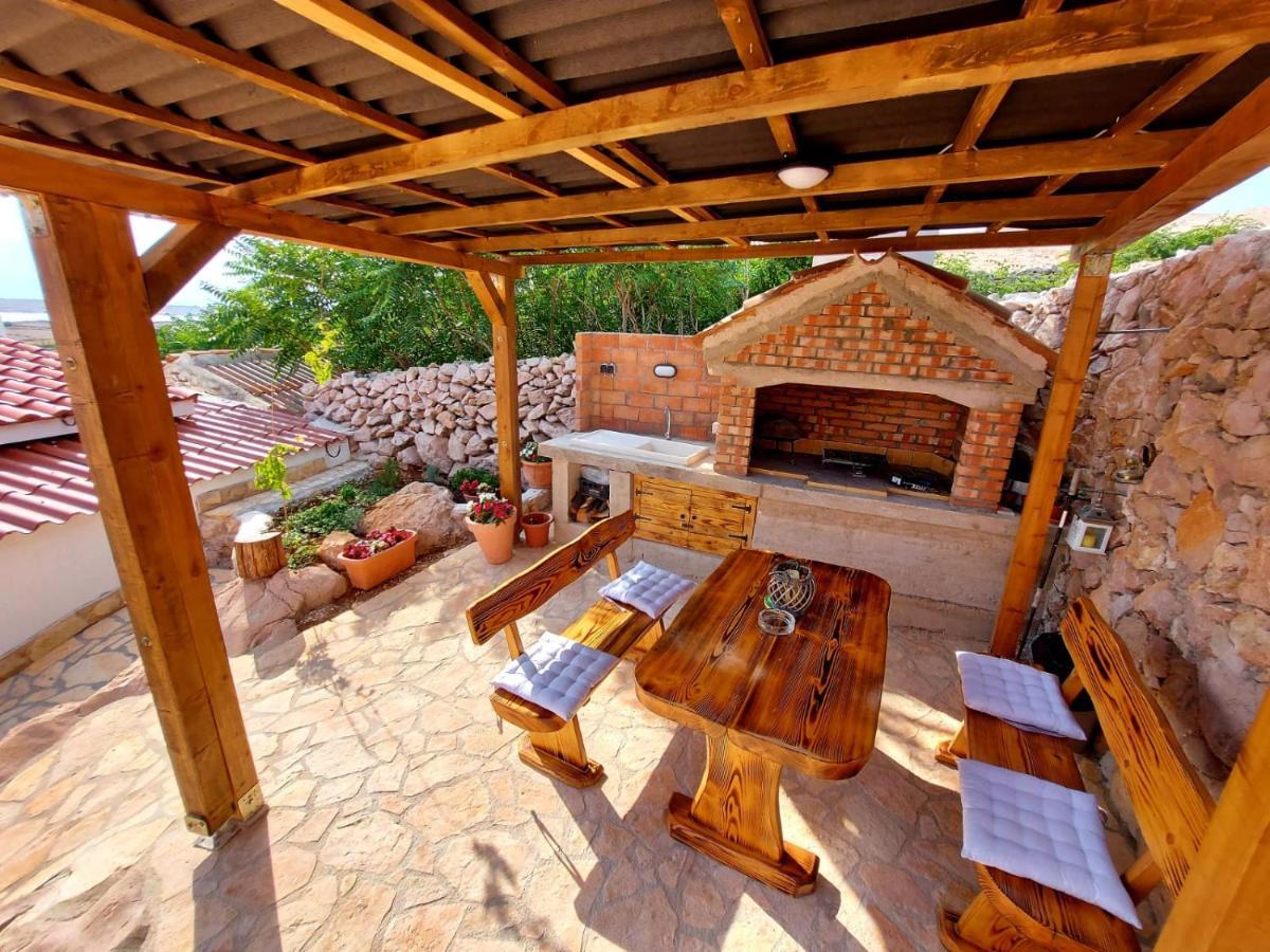 Holiday House Pag Zubovici Bagian luar foto
