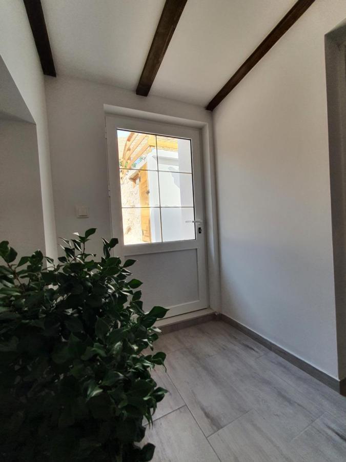 Holiday House Pag Zubovici Bagian luar foto